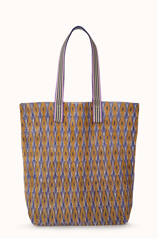 The Épice Paris Kanpur 2550 Large Tote Bag is a stylish and functional accessory designed for everyday use and beach outings. Crafted with attention to detail, it combines vibrant designs with practical features.  
Double-layer mesh construction featuring a check pattern in vibrant summer colours. The bag is digitally printed, ensuring sharp and lasting visuals. It includes contrasting woven handles tailored to each colourway, adding a touch of elegance. 