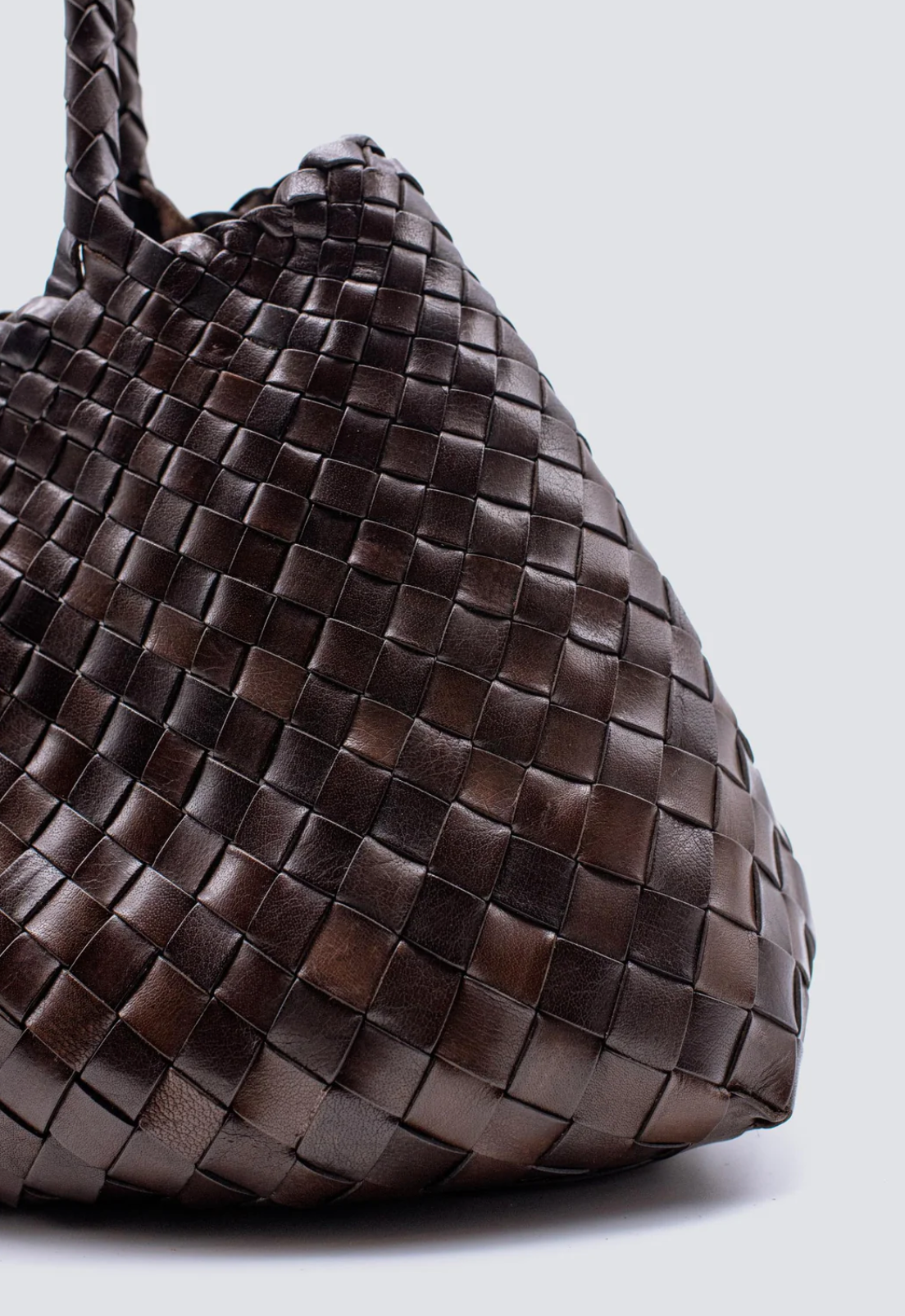 Brown woven leather handbag 