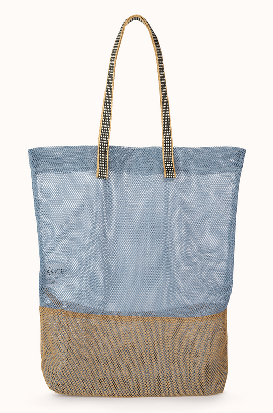 The Bi-Color B Bag showcases Épice’s signature colour combinations, offering a minimalist aesthetic. Its versatile design makes it suitable for various occasions, from daily errands to beach outings.
Crafted from durable materials, the bag ensures longevity while maintaining a lightweight feel, characteristic of Épice’s commitment to quality.
Equipped with woven handles, the bag can be comfortably carried by hand or over the shoulder.